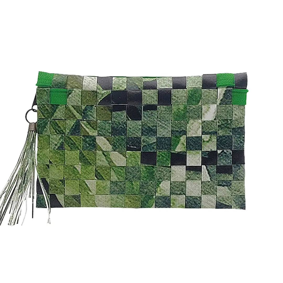 Green pouch made from reclaimed advertising banner, with woven texture, graphic fragments and a zip closure. A unique object by ReCreate. - back