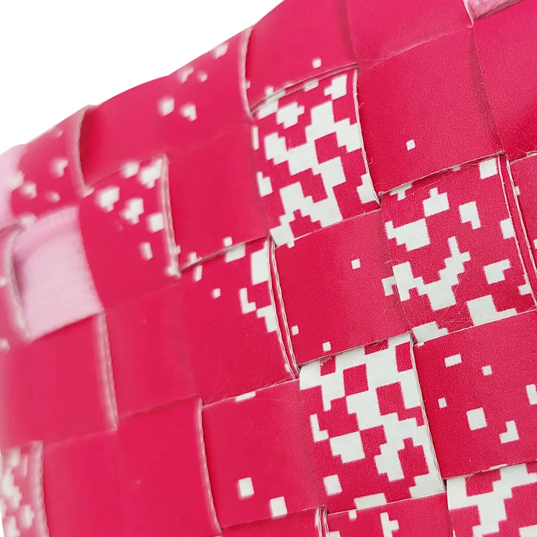 Tom Pouch 926 by ReCreate is a pink small pouch in reclaimed advertising banner, with woven texture, zip closure and room for daily essentials.- detail